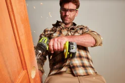 Batteri + Laddare Ryobi ONE+ RC18120B-140X 4Ah 18V