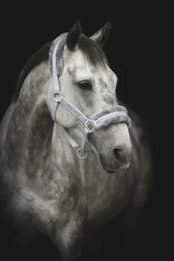 Grimma Horse Unique med ludd Ljusblå