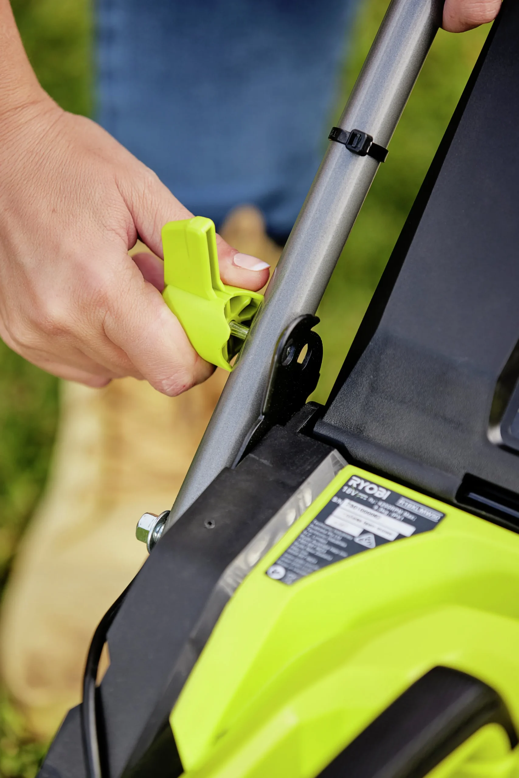 Gräsklippare Ryobi RY18LMX33A-140 18V