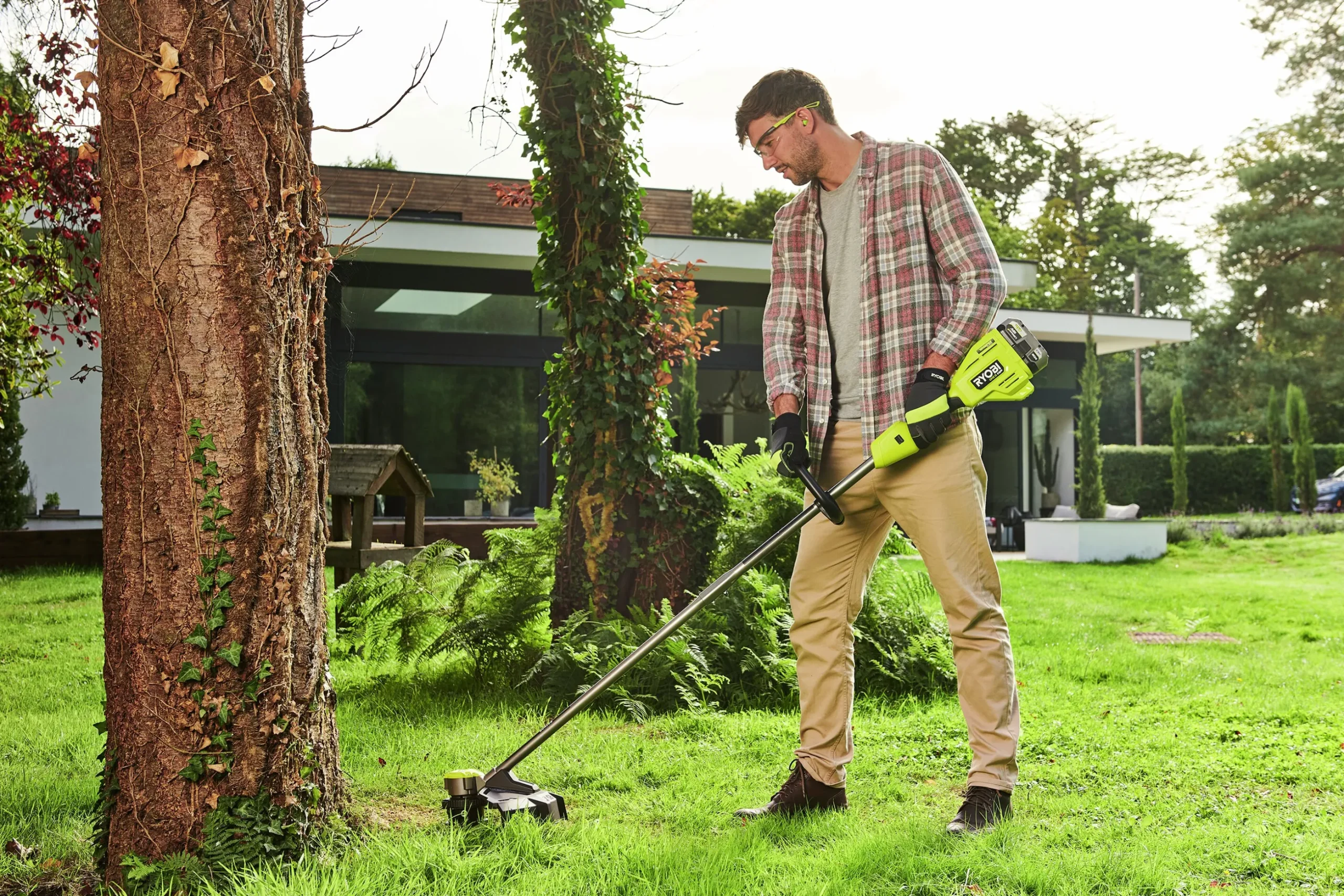 Grästrimmer Ryobi ONE+ RY18LTX38A-0 18V (exkl batteri)
