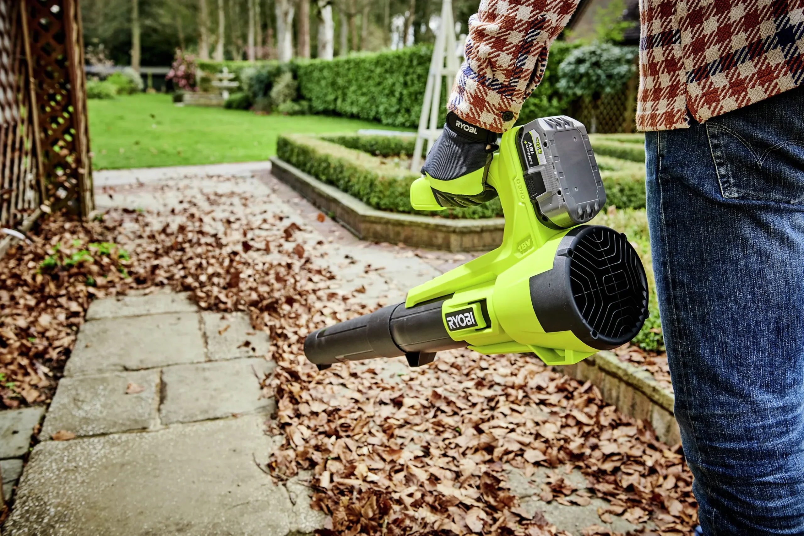 Lövblås Ryobi ONE+ RY18BLA-140 18V
