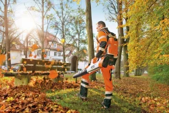 Lövblås STIHL BGA 100 36V (exkl batteri)