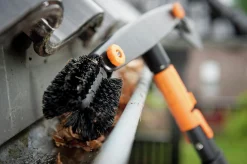 Takrännerensare Fiskars QuikFit med teleskopskaft
