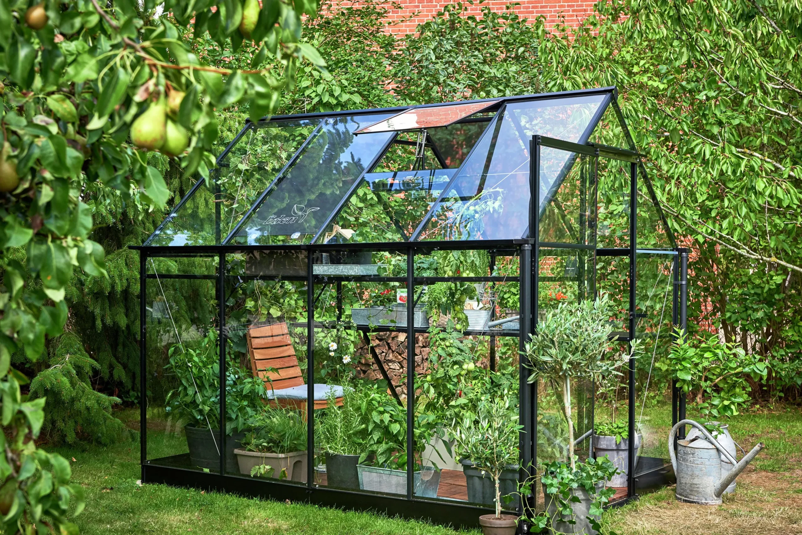 Växthus+Sockel Halls Qube 68 Svart 5,1m2