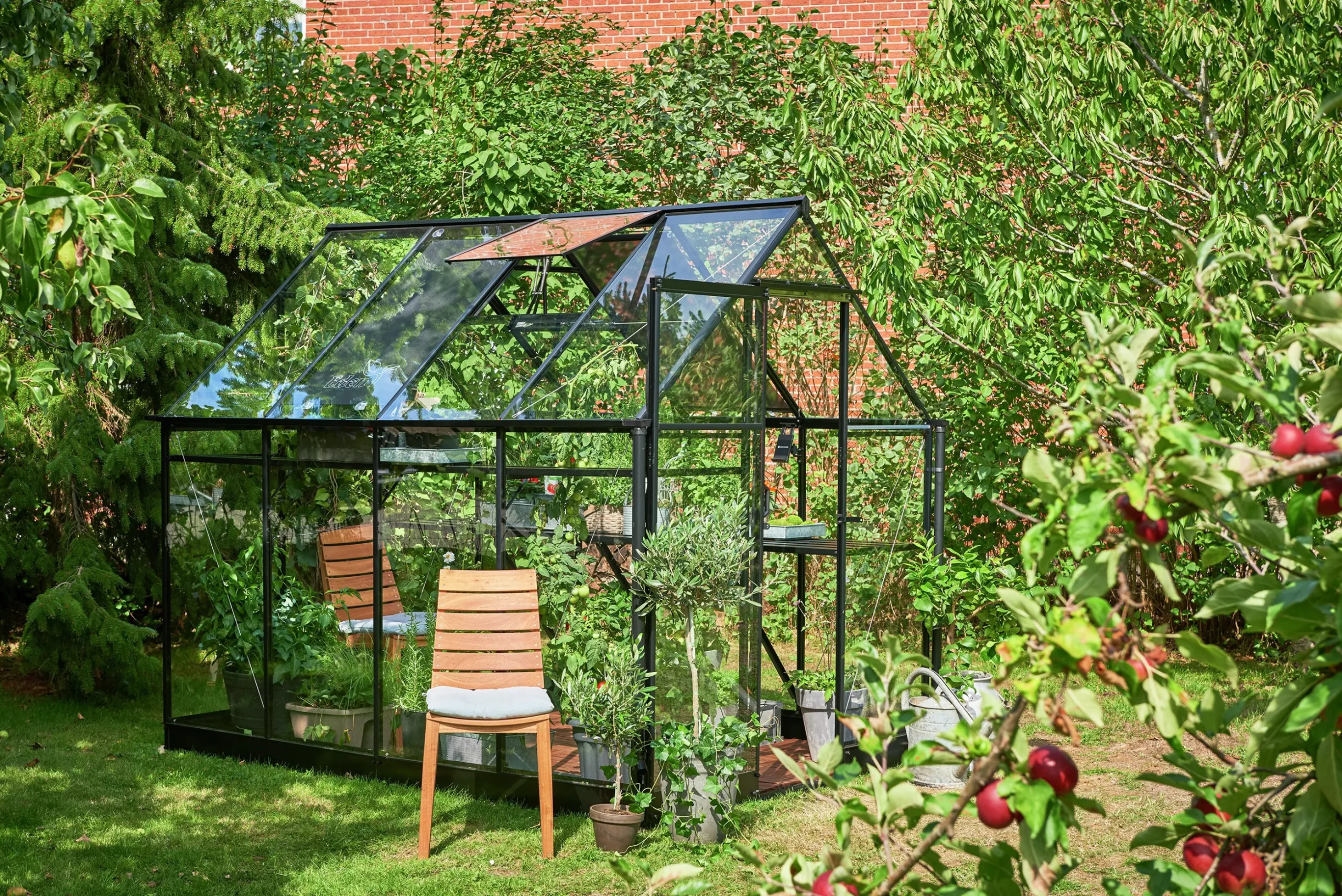 Växthus+Sockel Halls Qube 68 Svart 5,1m2