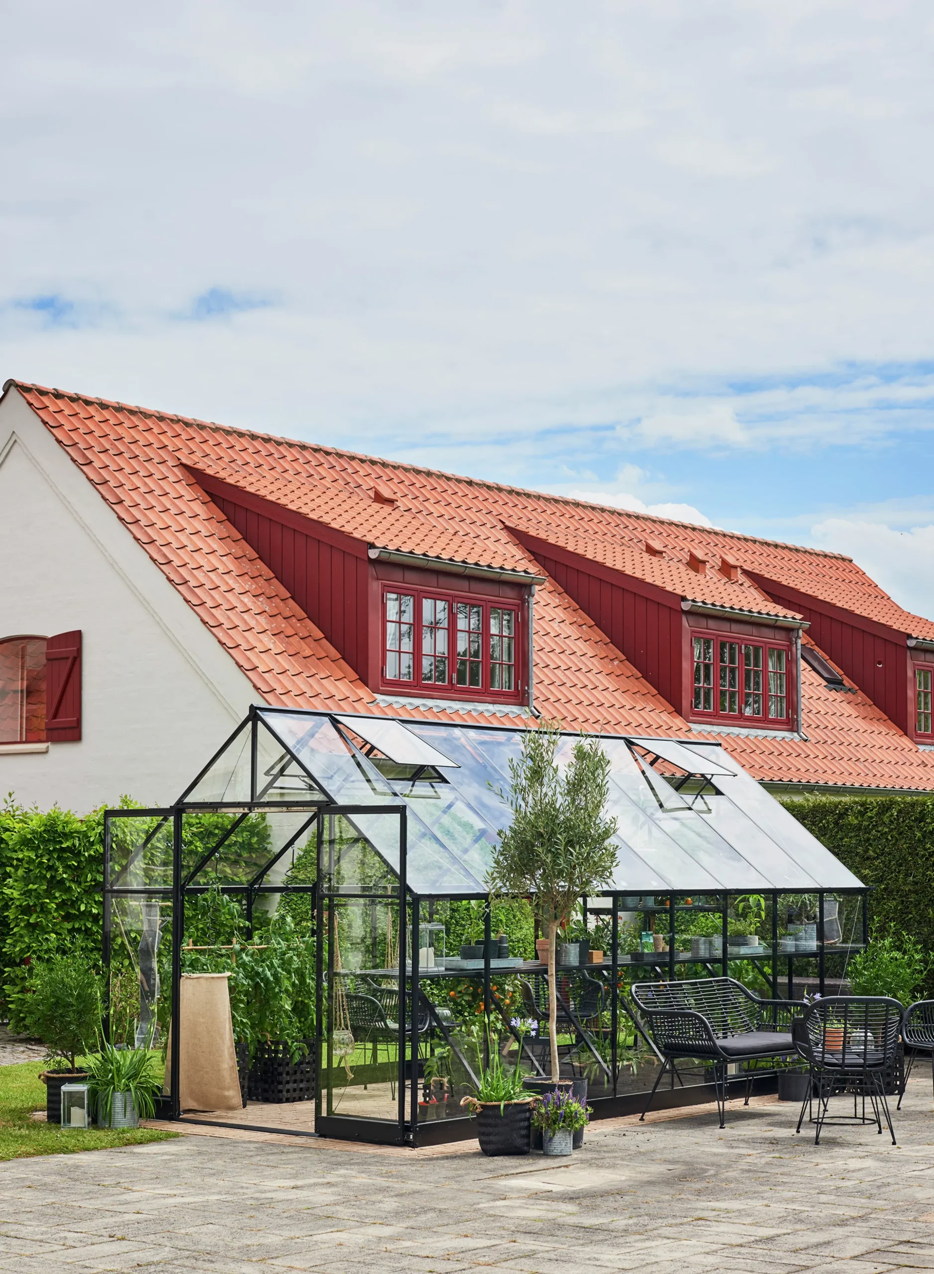 Växthus+Sockel Halls Qube+ 816 Svart 13m2
